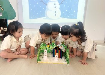 serangoon-gardens-making-snowman-02