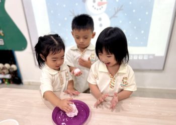 serangoon-gardens-making-snowman-04