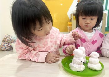 serangoon-gardens-making-snowman-09