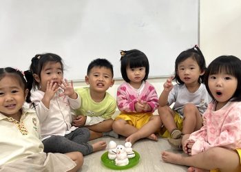 serangoon-gardens-making-snowman-11